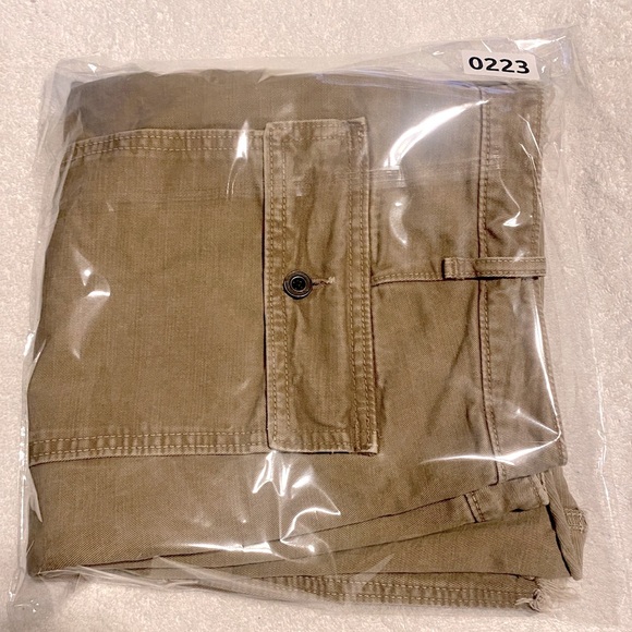 Abercrombie & Fitch Utility Short - Picture 10 of 10